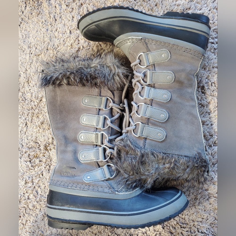 Sorel Joan of Arc snow boots